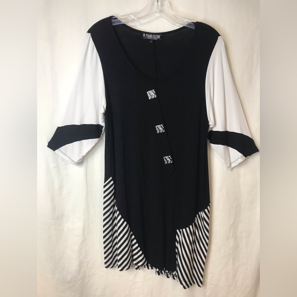 THE Pyramid Collection Women’s Dress Size L Black/White Asymmetric Hem Funky